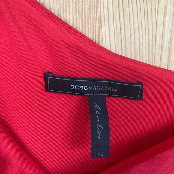 BCBG MaxAzria one-shoulder red evening gown (XS) - Picture 4 of 7